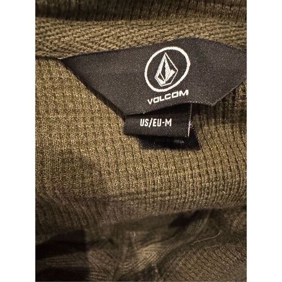 Volcom hooded waffle knit Henley size medium - Picture 3 of 6